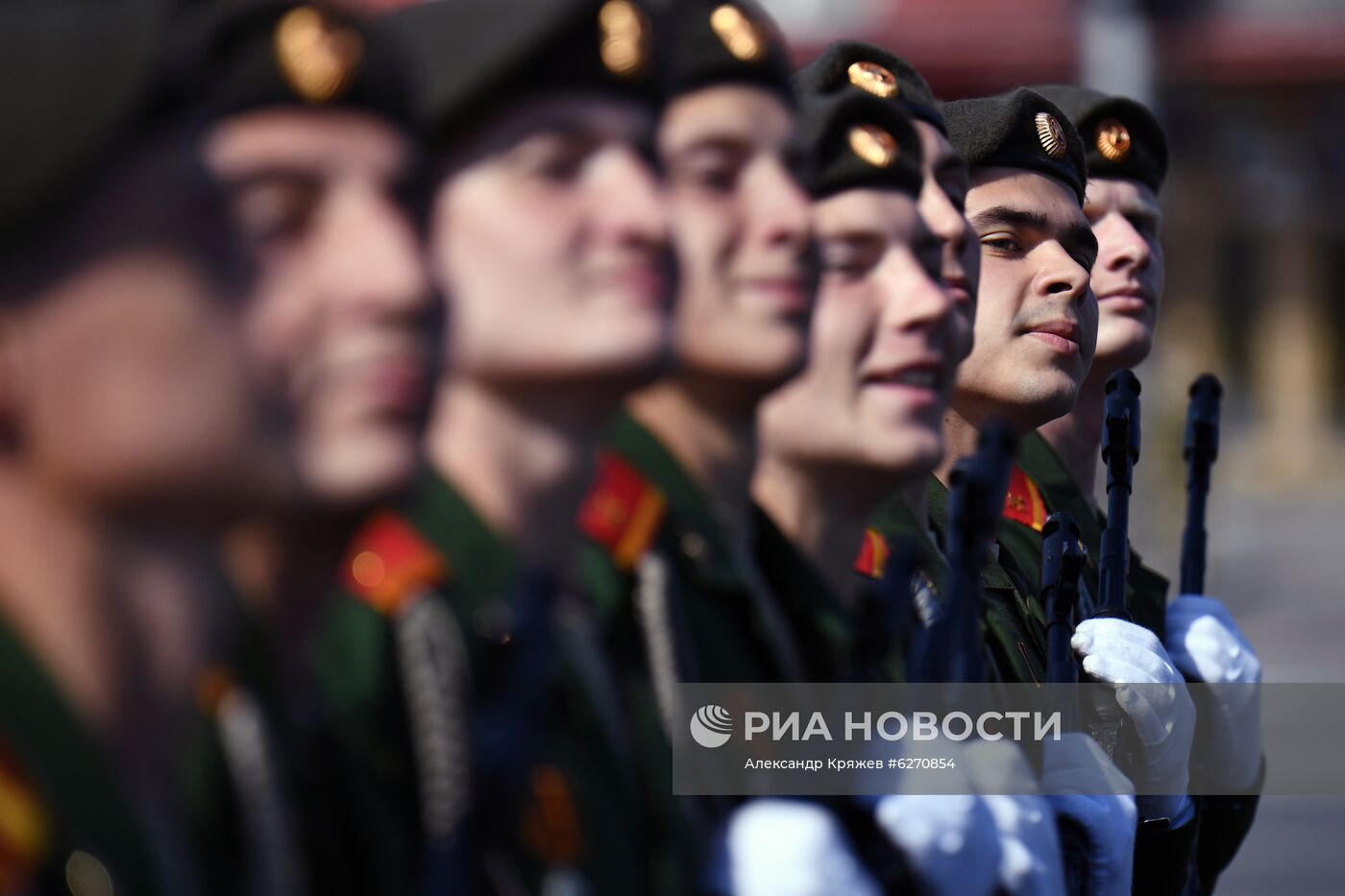 Военный парад в городах России в ознаменование 75-летия Победы