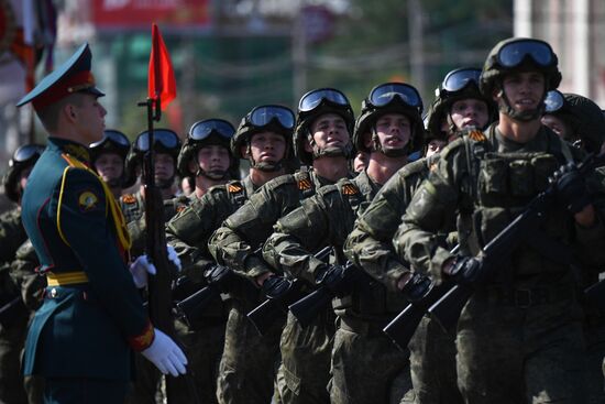 Военный парад в городах России в ознаменование 75-летия Победы