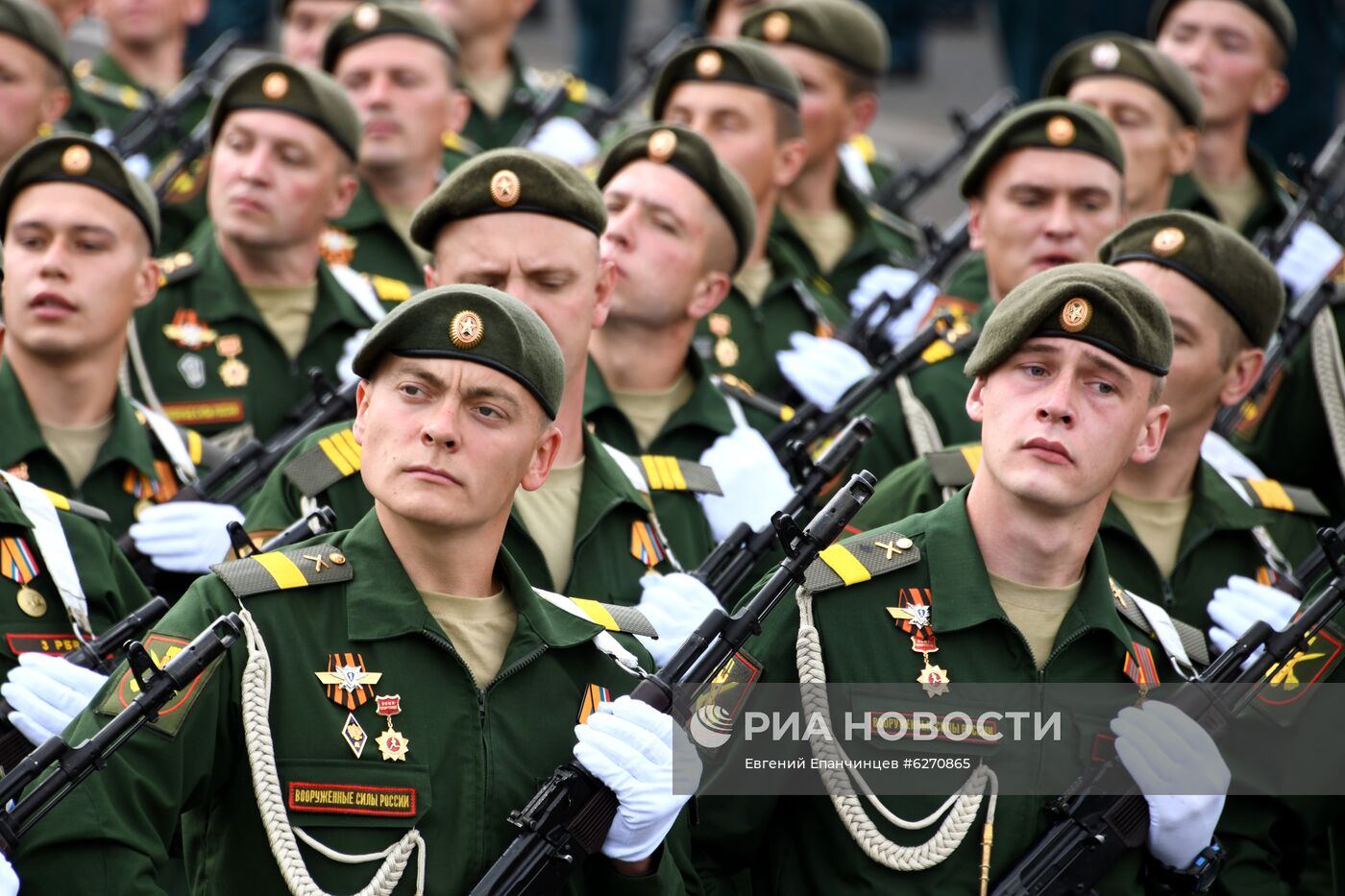 Военный парад в городах России в ознаменование 75-летия Победы