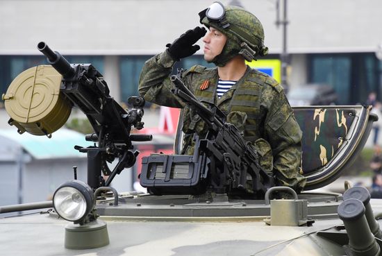 Военный парад в городах России в ознаменование 75-летия Победы