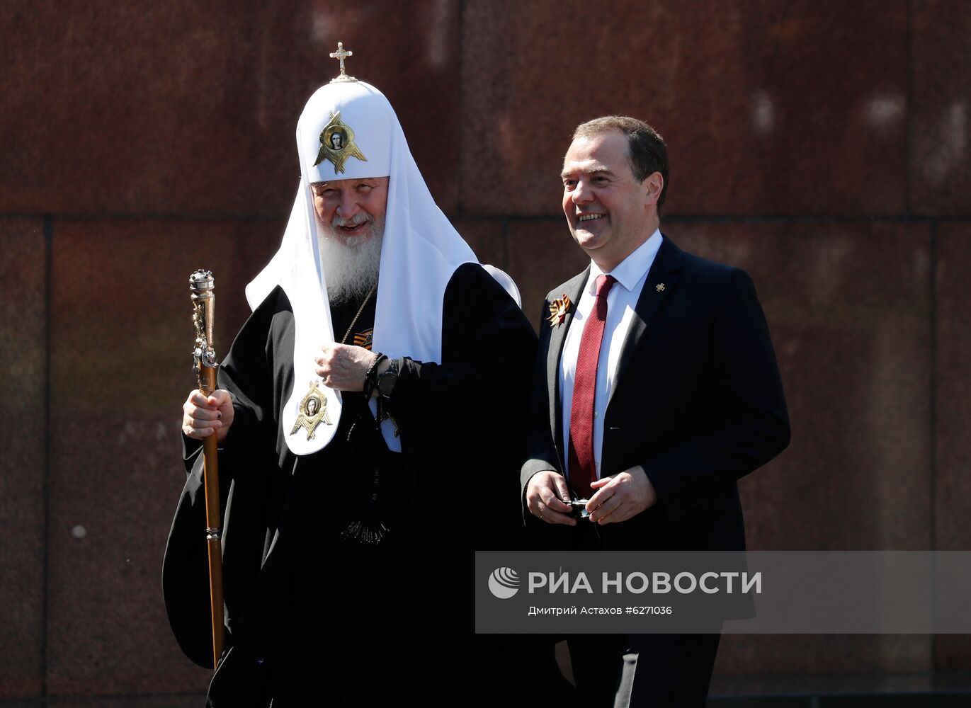 Президент РФ В. Путин принял участие в военном параде в ознаменование 75-летия Победы в Великой Отечественной войне