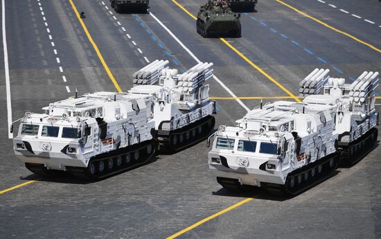 Военный парад в ознаменование 75-летия Победы