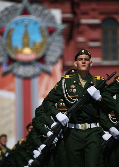 Военный парад в ознаменование 75-летия Победы