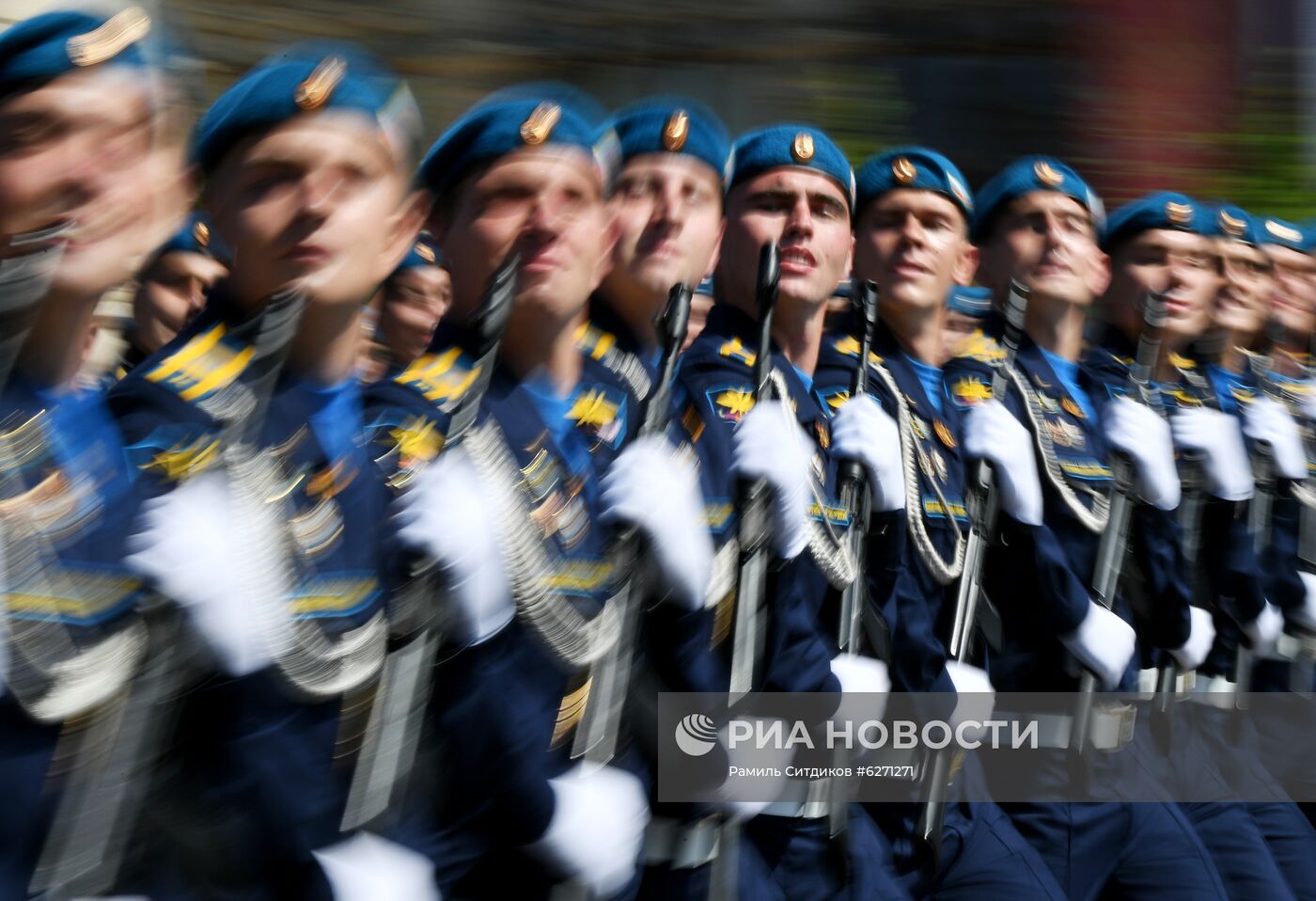 Военный парад в ознаменование 75-летия Победы