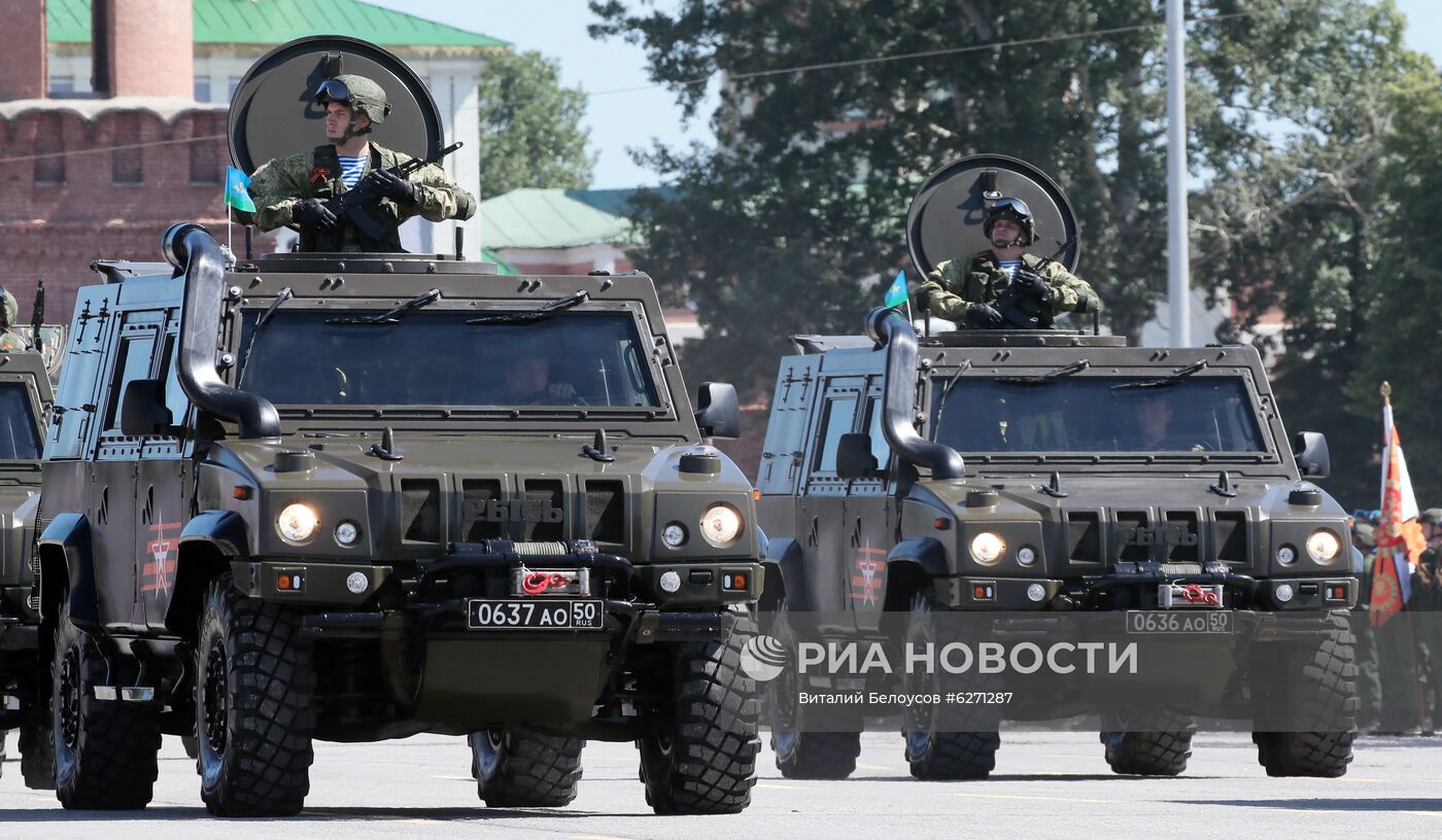 Военный парад в городах России в ознаменование 75-летия Победы