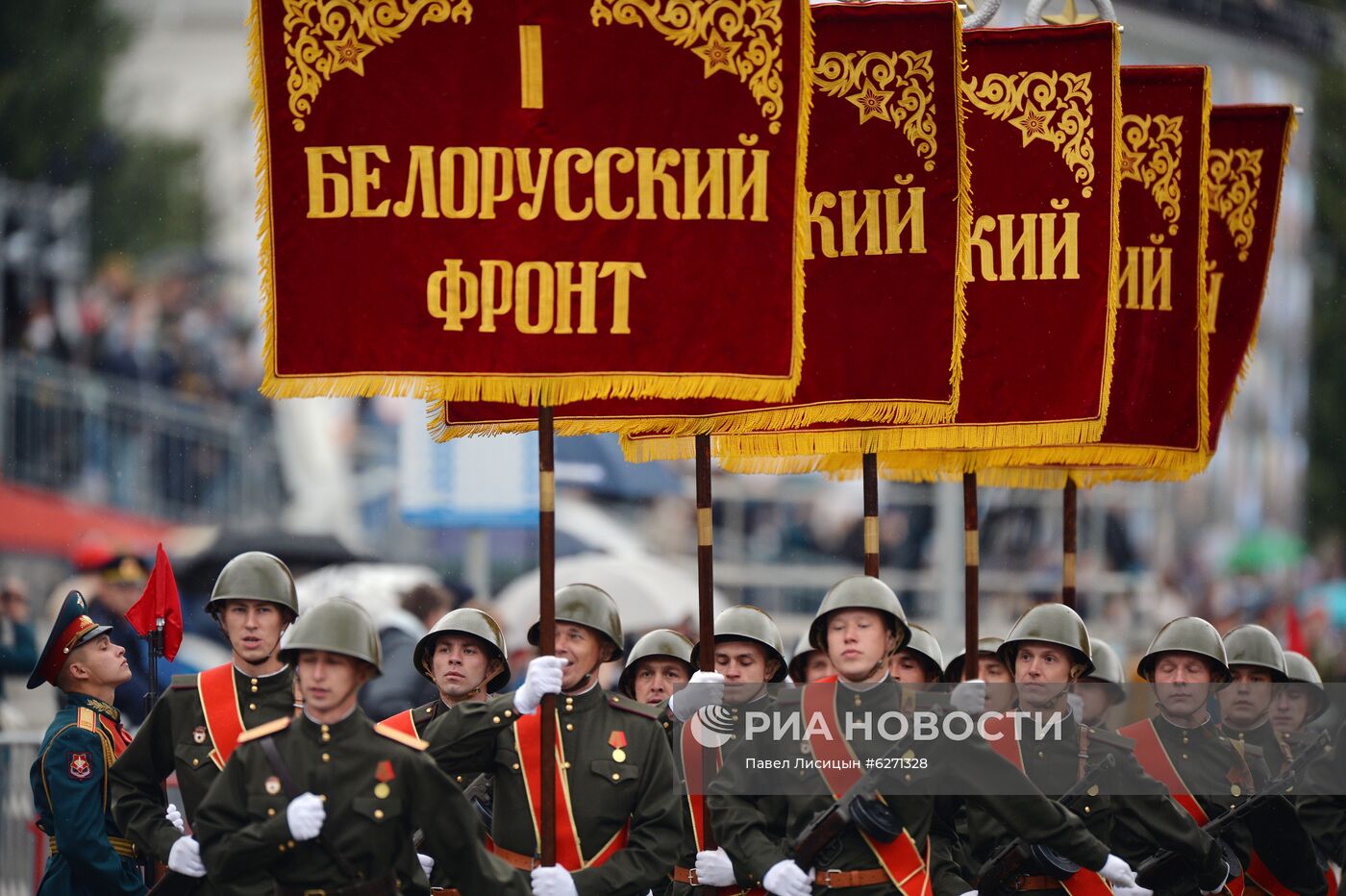 Военный парад в городах России в ознаменование 75-летия Победы