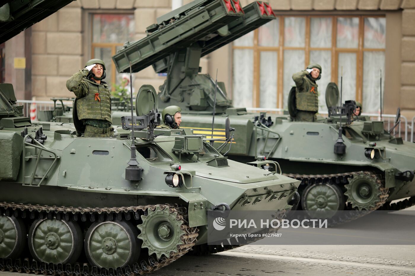 Военный парад в городах России в ознаменование 75-летия Победы