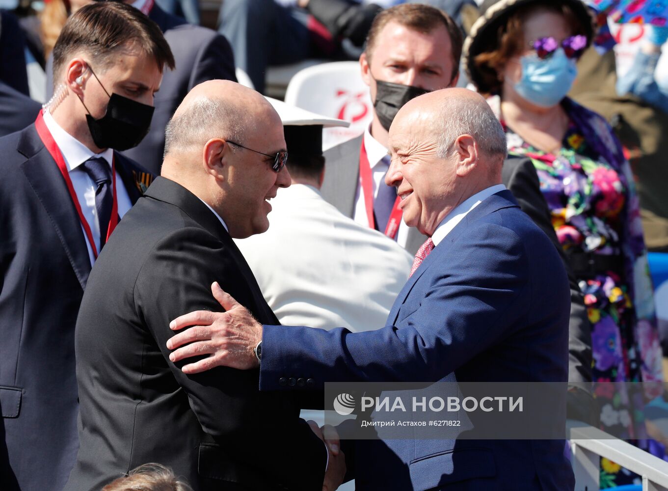 Президент РФ В. Путин принял участие в военном параде в ознаменование 75-летия Победы в Великой Отечественной войне