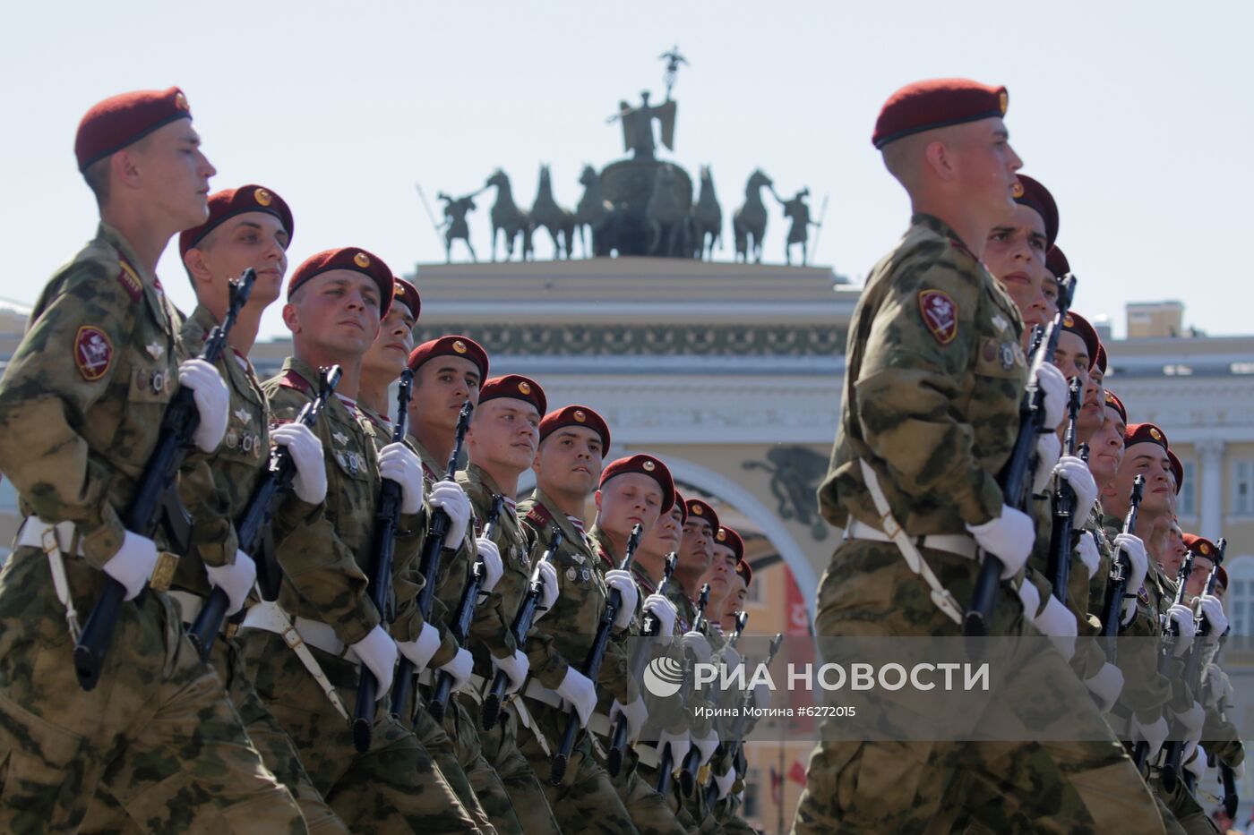 Военный парад в городах России в ознаменование 75-летия Победы