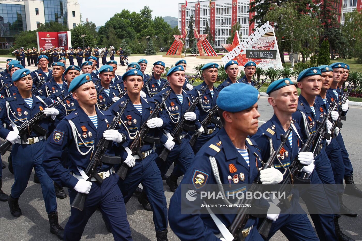 Военный парад в городах России в ознаменование 75-летия Победы