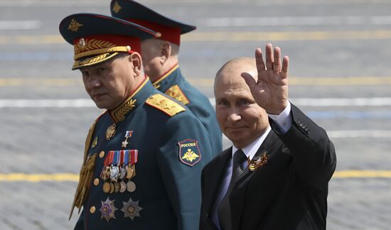Президент РФ В. Путин принял участие в военном параде в ознаменование 75-летия Победы в Великой Отечественной войне