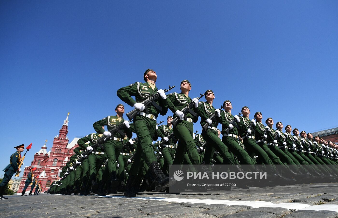 Военный парад в ознаменование 75-летия Победы