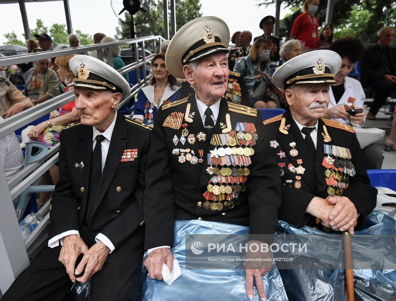 Военный парад в городах России в ознаменование 75-летия Победы