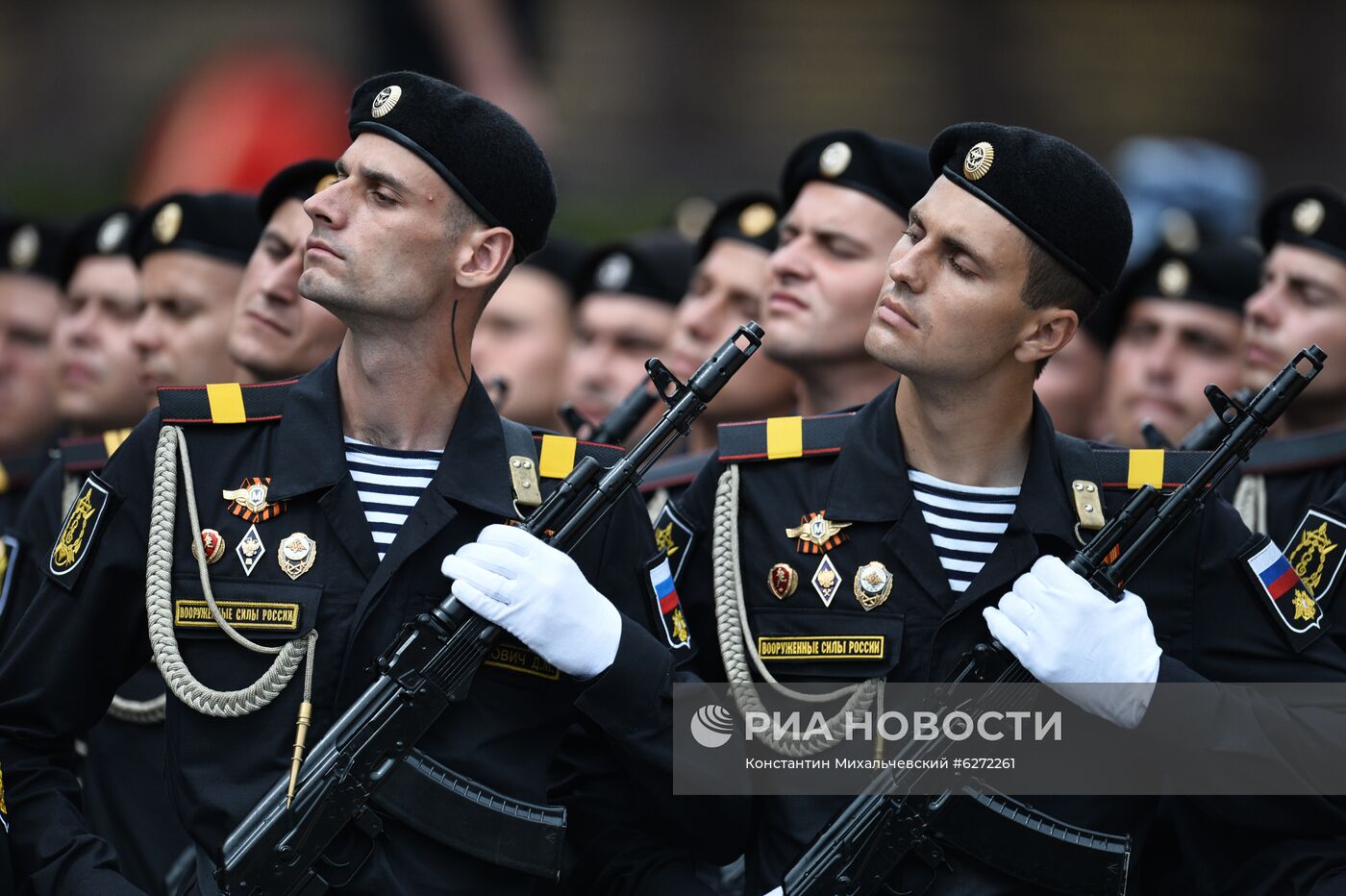 Военный парад в городах России в ознаменование 75-летия Победы