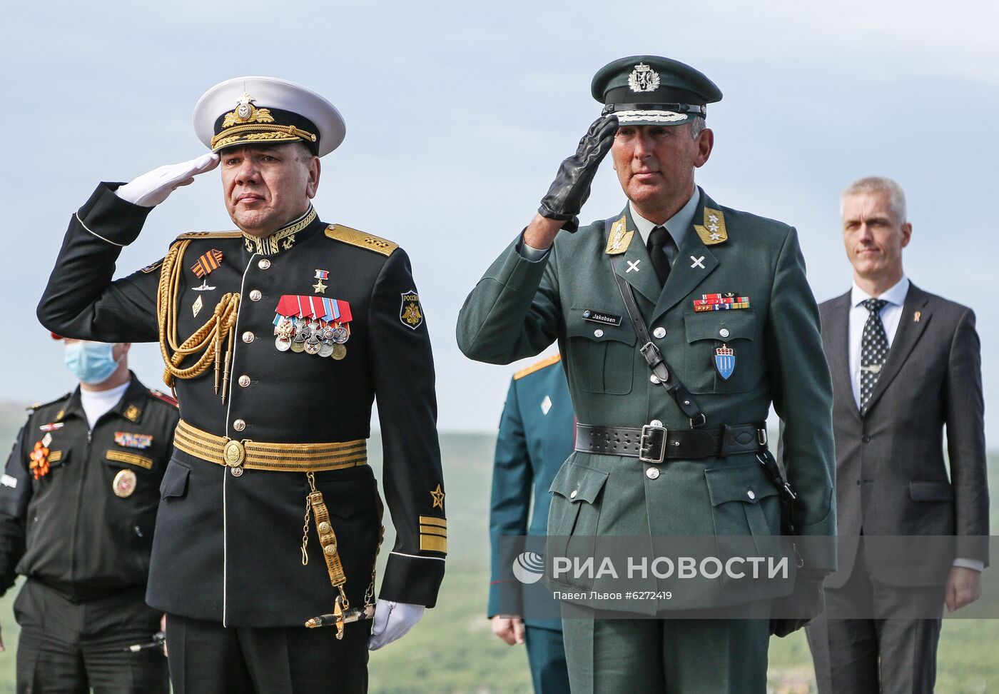 Военный парад в городах России в ознаменование 75-летия Победы