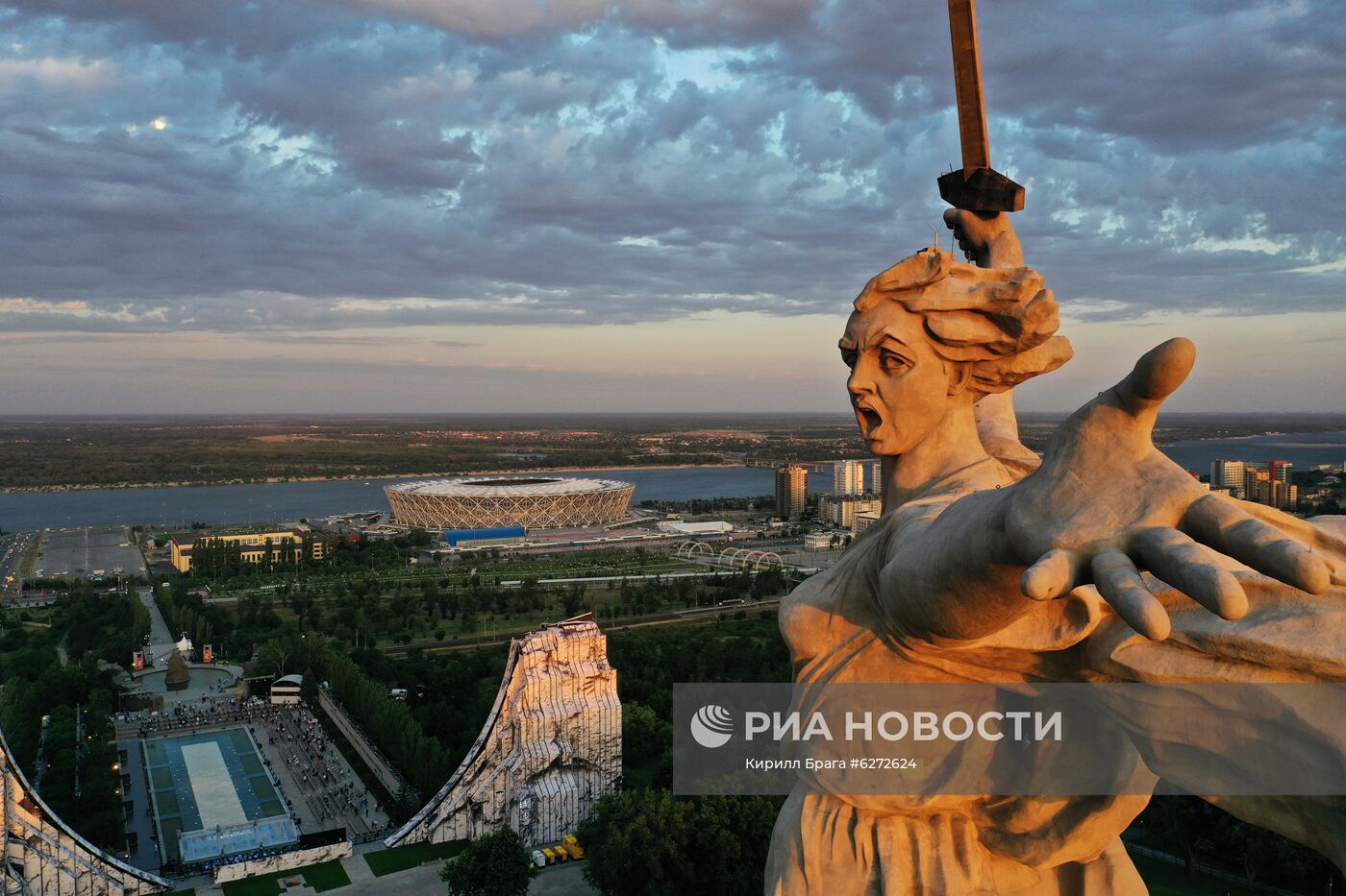 Торжественное открытие монумента "Родина-мать зовет!" после реставрации