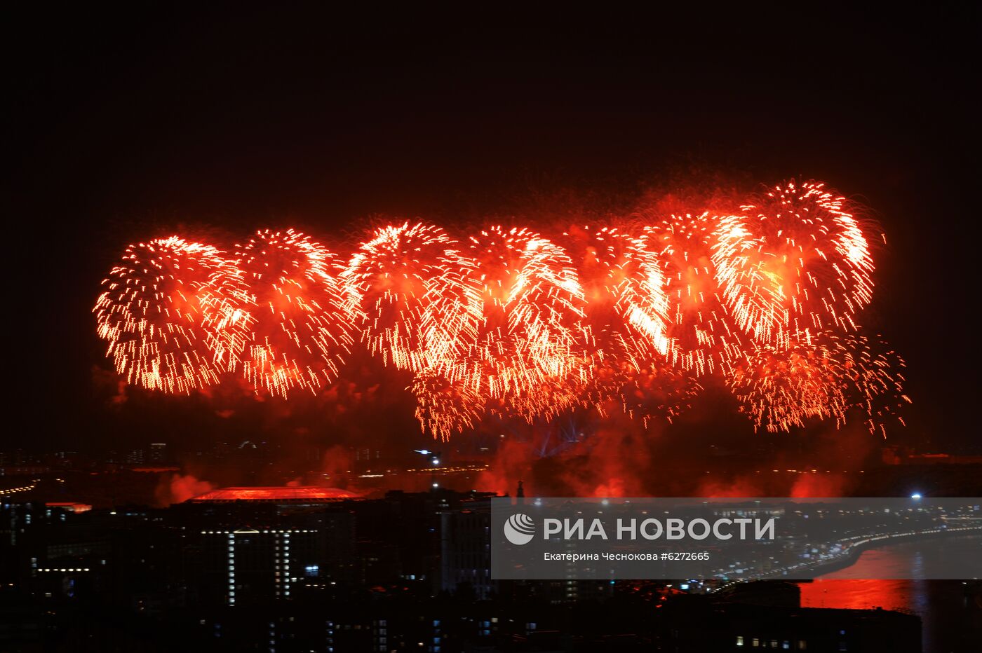 Салют в Москве в ознаменование 75-летия Победы