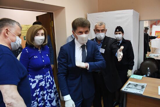 Голосование по внесению поправок в Конституцию РФ в городах России