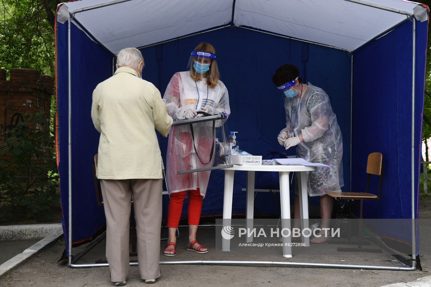 Голосование по внесению поправок в Конституцию РФ в городах России