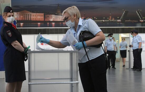 Голосование по внесению поправок в Конституцию РФ в городах России