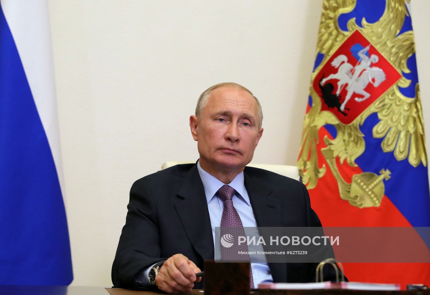 Президент РФ В. Путин встретился с членами Общественной палаты