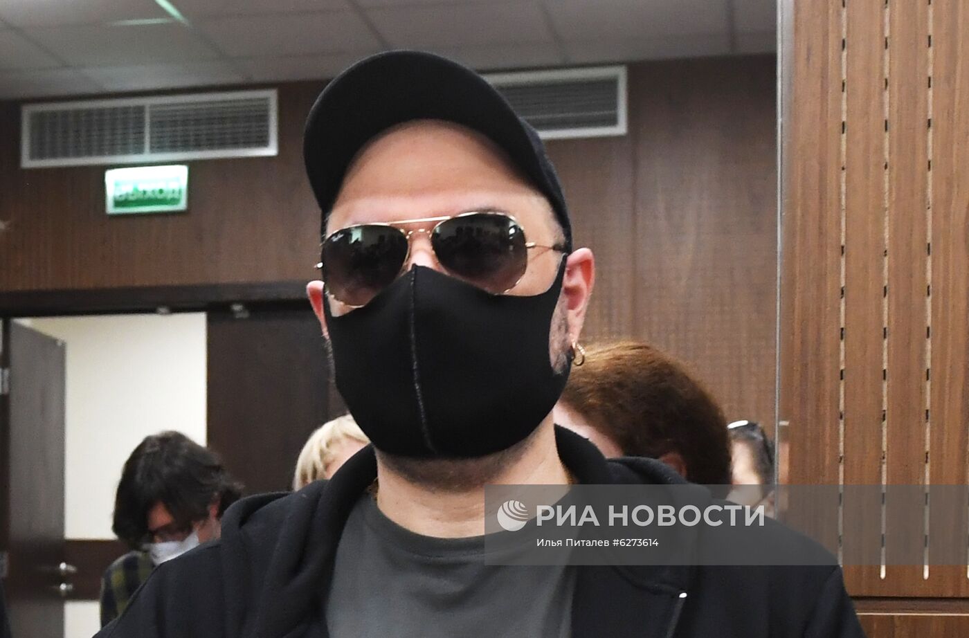 Оглашение приговора режиссеру К. Серебренникову