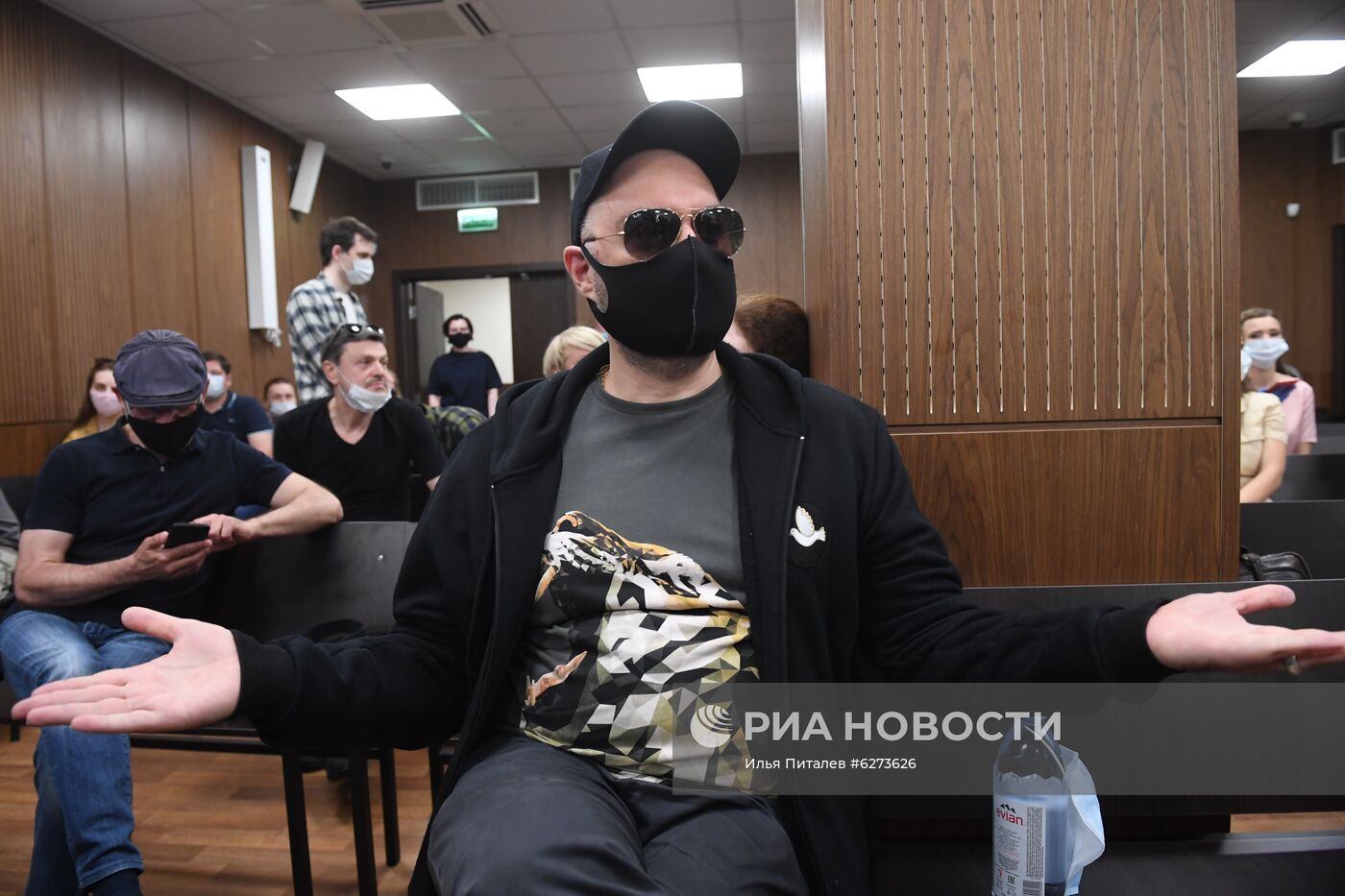 Оглашение приговора режиссеру К. Серебренникову