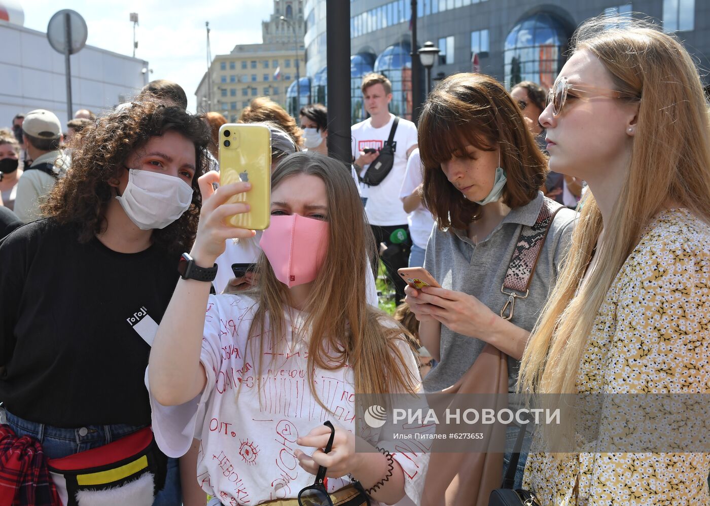 Оглашение приговора режиссеру К. Серебренникову