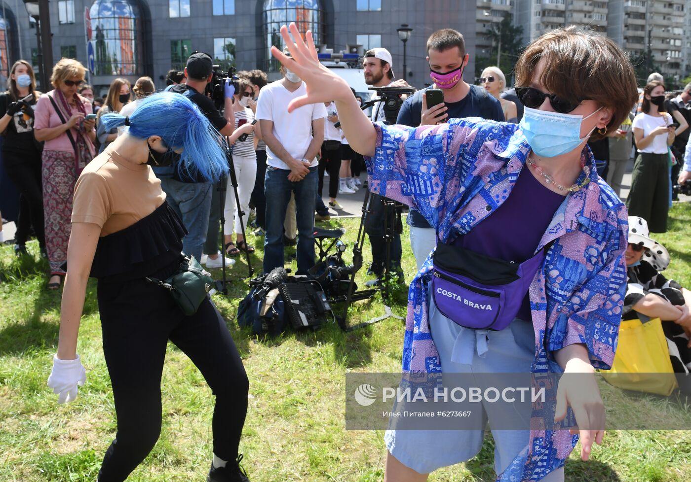 Оглашение приговора режиссеру К. Серебренникову