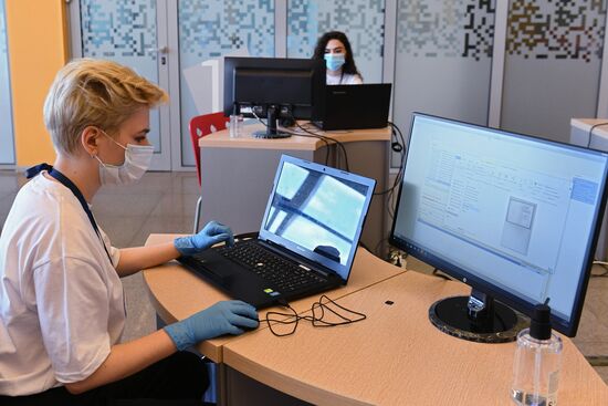 Работа приемной комиссии в московских университетах