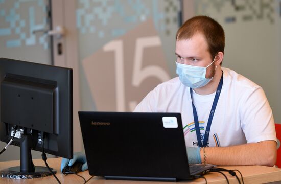 Работа приемной комиссии в московских университетах