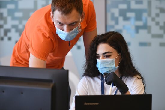 Работа приемной комиссии в московских университетах