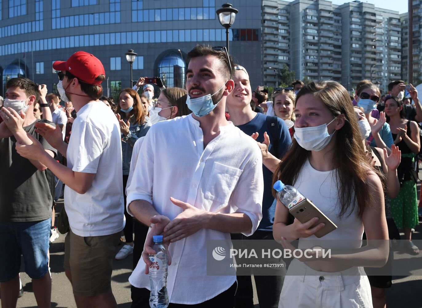 Оглашение приговора режиссеру К. Серебренникову 