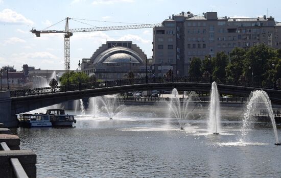 Теплая погода в Москве 