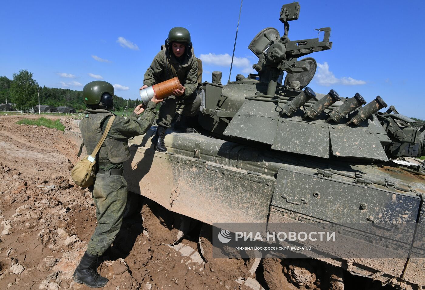 Учения военнослужащих Кантемировской дивизии ЗВО