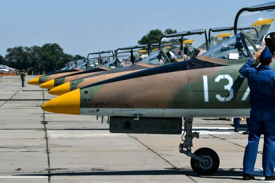 Летная практика в Краснодарском высшем военном авиационном училище