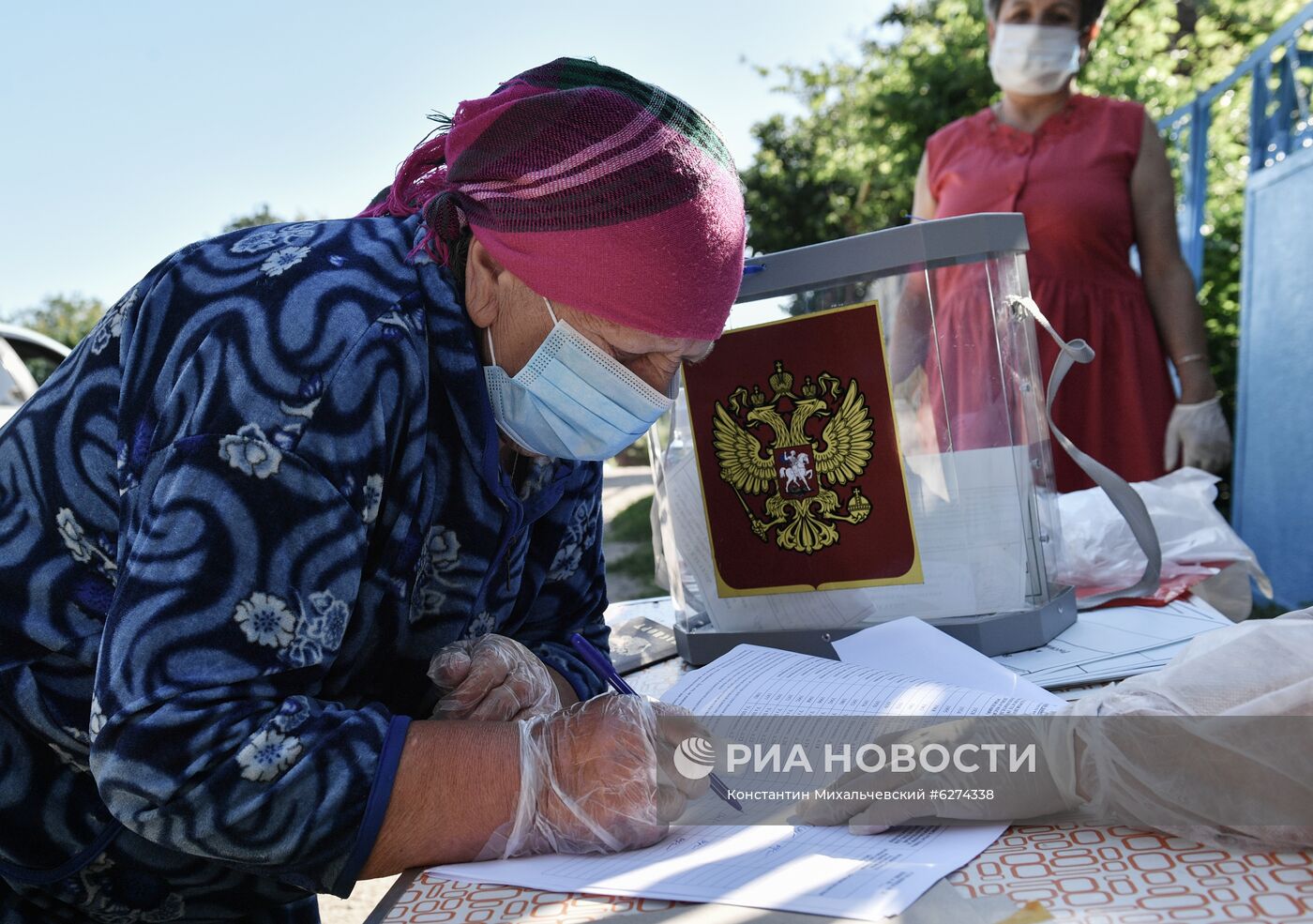 Голосование по внесению поправок в Конституцию РФ в городах России