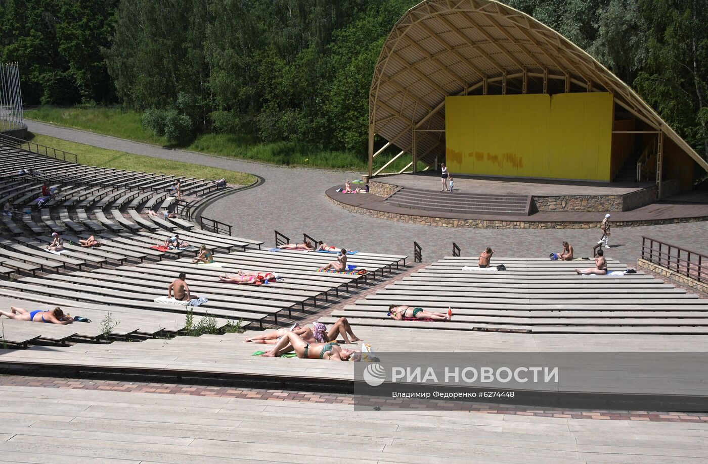 Теплая погода в Москве