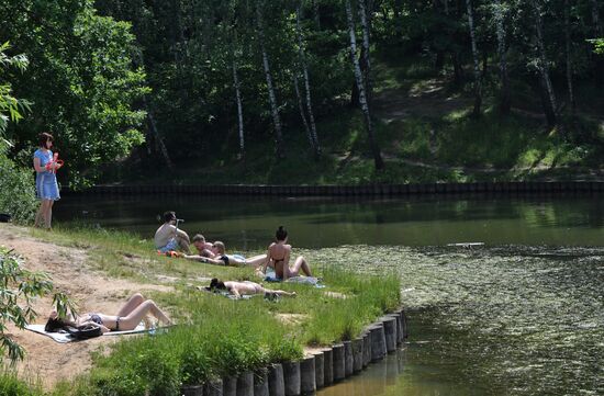 Теплая погода в Москве