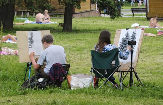 Теплая погода в Москве