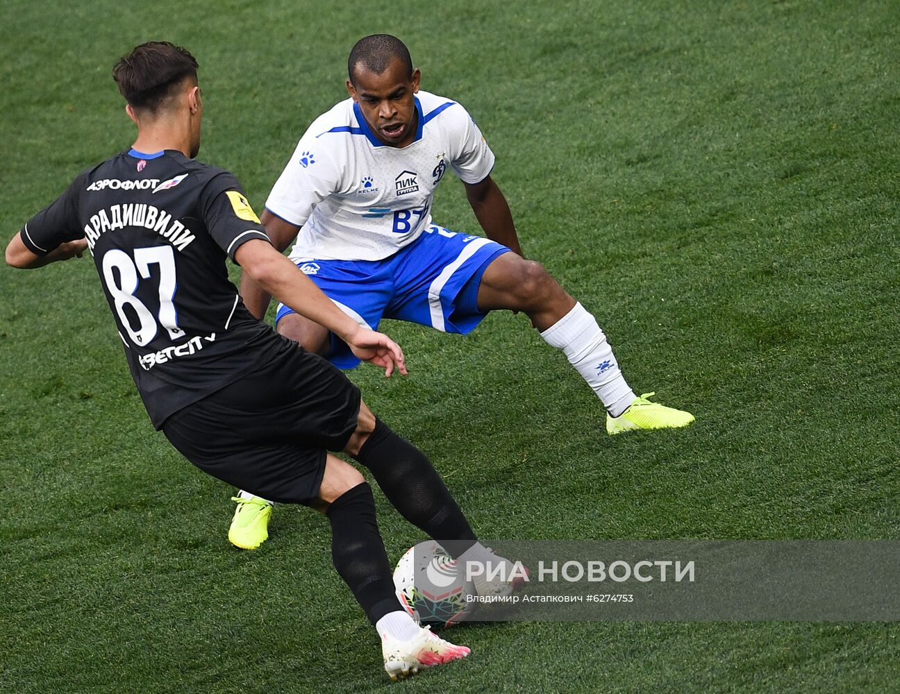 Футбол. РПЛ. Матч "Динамо" - ЦСКА