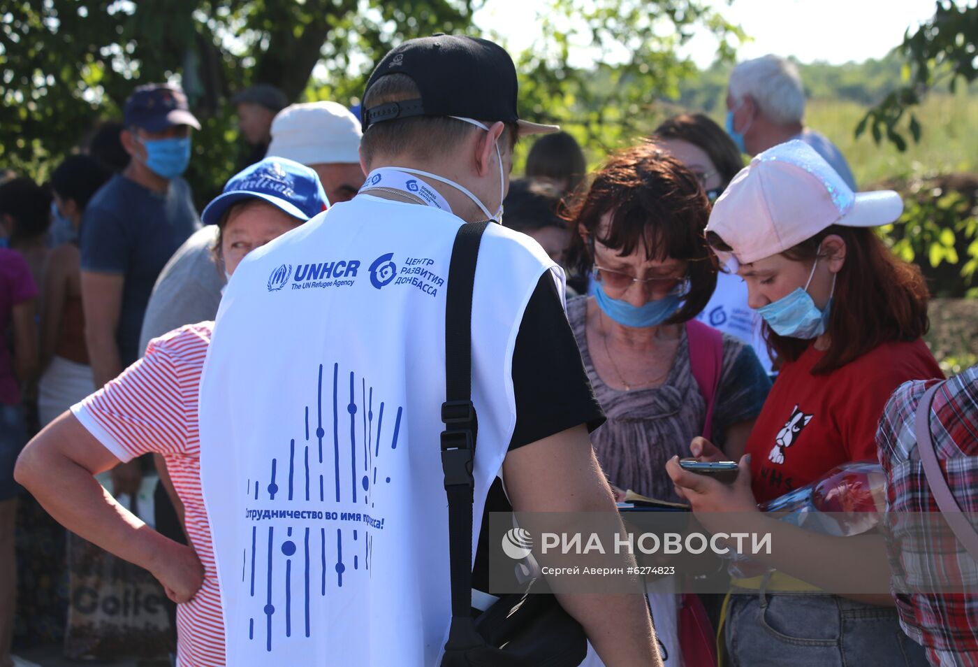 Палаточный лагерь в Донецке для жителей Украины