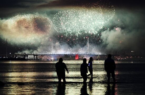 Праздник выпускников "Алые паруса" в Санкт-Петербурге
