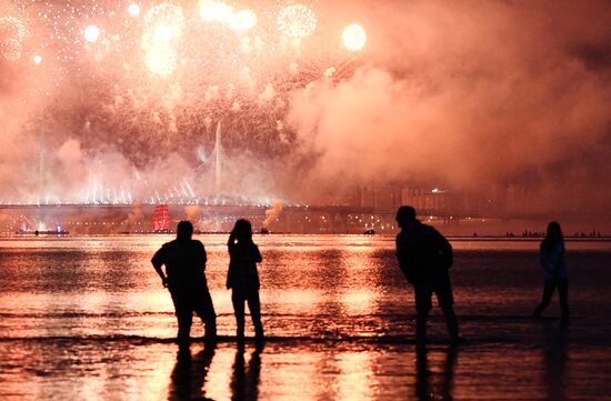 Праздник выпускников "Алые паруса" в Санкт-Петербурге