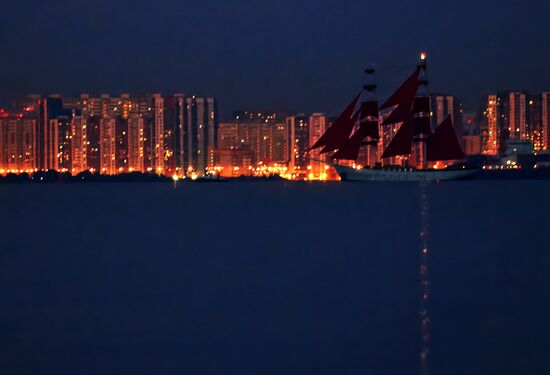 Праздник выпускников "Алые паруса" в Санкт-Петербурге
