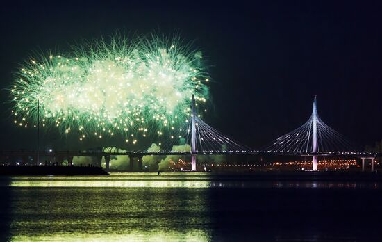 Праздник выпускников "Алые паруса" в Санкт-Петербурге