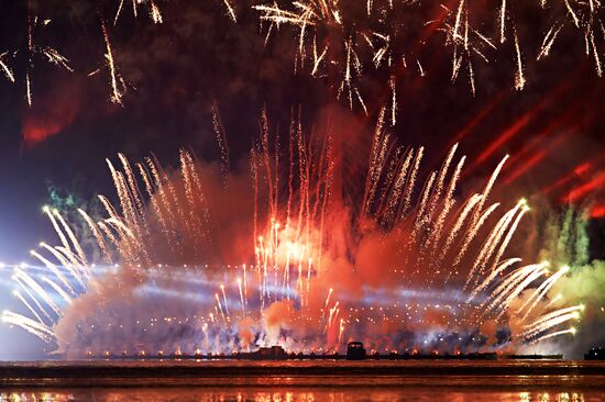 Праздник выпускников "Алые паруса" в Санкт-Петербурге