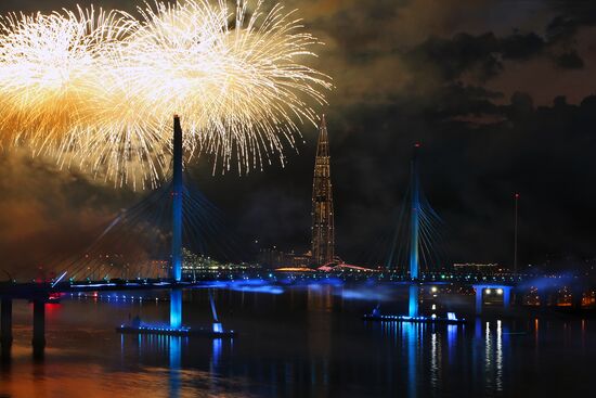 Праздник выпускников "Алые паруса" в Санкт-Петербурге