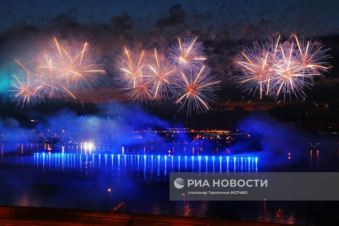 Праздник выпускников "Алые паруса" в Санкт-Петербурге