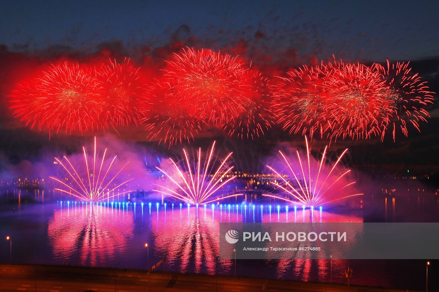 Праздник выпускников "Алые паруса" в Санкт-Петербурге